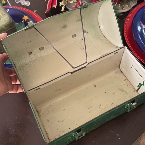 Vintage tin can and lunchbox - Picture 9 of 13